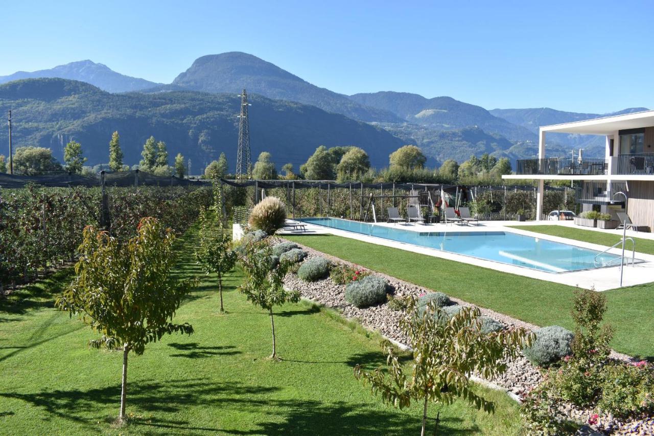 Feldhof Vilpian- Urlaub Auf Dem Bauernhof Apartment Bagian luar foto