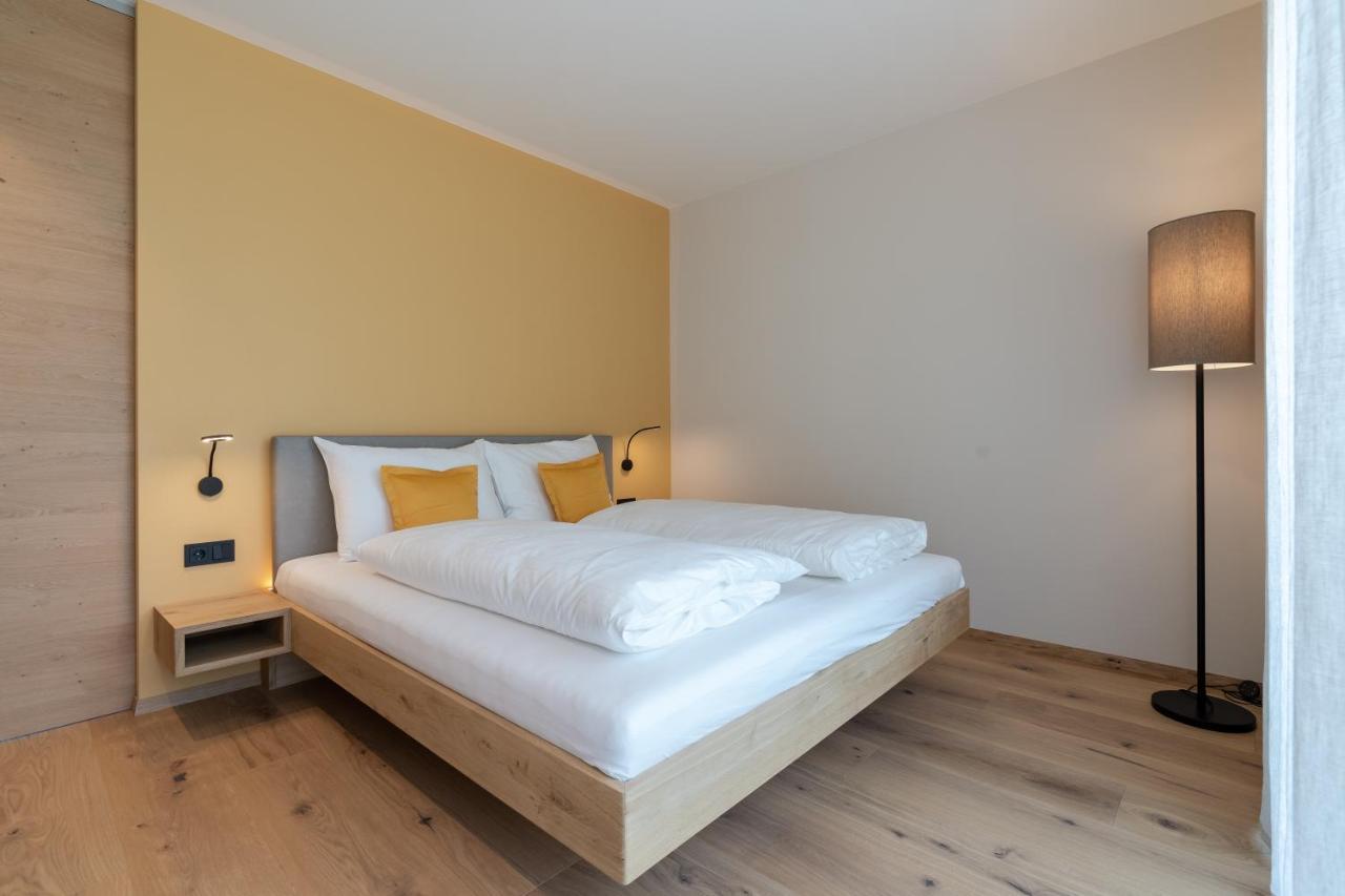Feldhof Vilpian- Urlaub Auf Dem Bauernhof Apartment Bagian luar foto