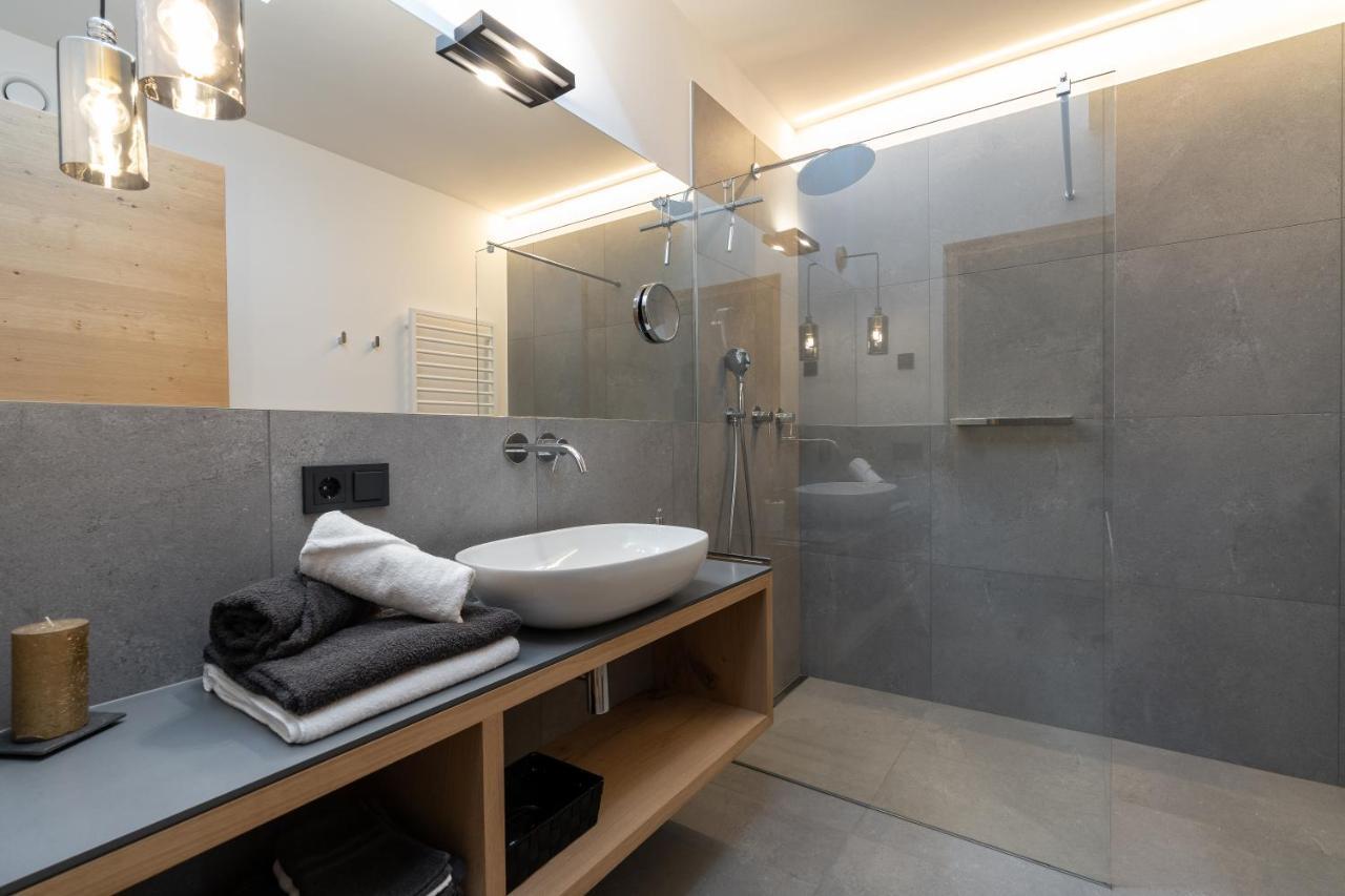 Feldhof Vilpian- Urlaub Auf Dem Bauernhof Apartment Bagian luar foto